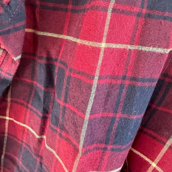 NWT Uniqlo Red Flannel Button Down Shirt - Picture 4 of 5